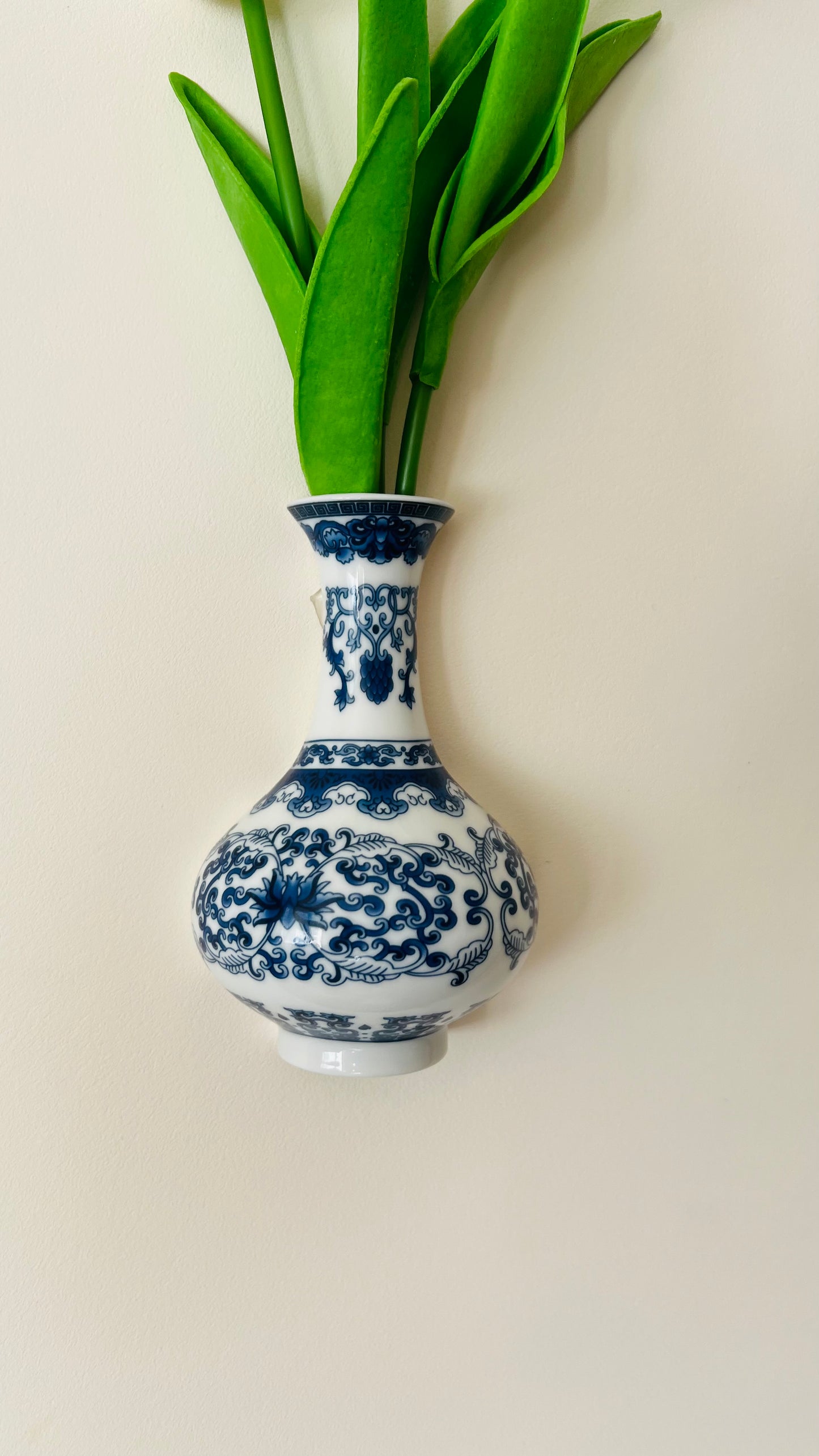 Elegant Blue Wall Vases – Modern Ceramic Hanging Decor for Flowers & Greenery