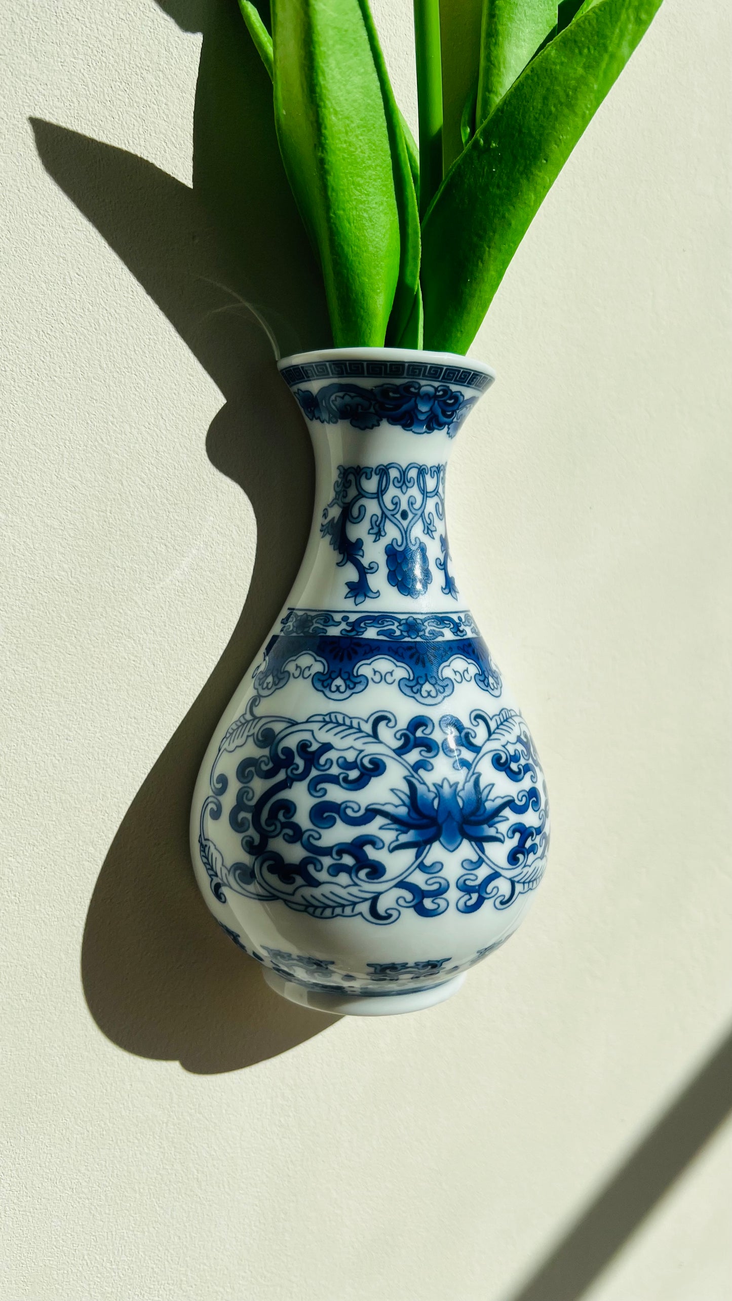 Elegant Blue Wall Vases – Modern Ceramic Hanging Decor for Flowers & Greenery